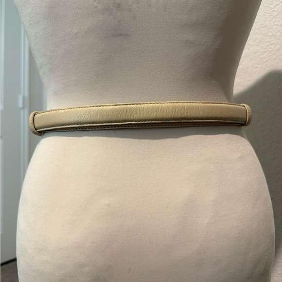 Unique Cream Adjustable Belt with Western Buckle - Picture 5 of 7